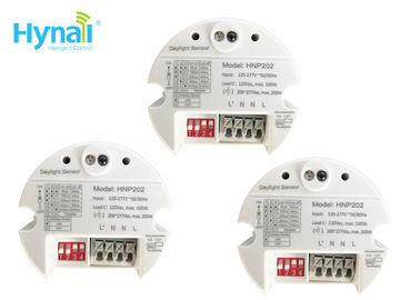 เครื่องสวิทช์เซ็นเซอร์แสงกลางวัน 220V HNP202 เซ็นเซอร์โหมดหยุดมือ